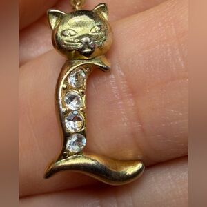 Vintage AVON Gold Tone Rhinestone Cat Initial "L" Pendant Necklace
